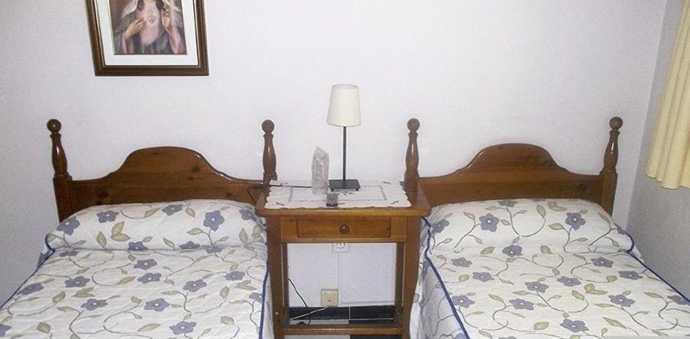 Pension Hidalgo 2 Utrera Kültér fotó